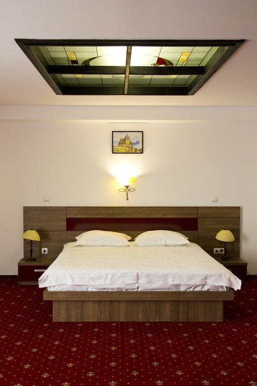 Hotel City Ploiesti Room photo